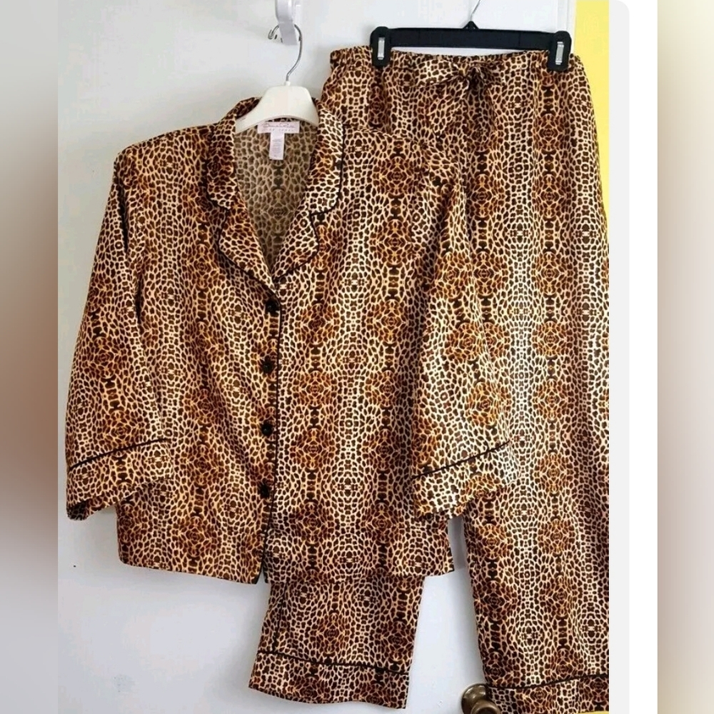 EUC, Oscar De La Renta Women Pajama Set, Large